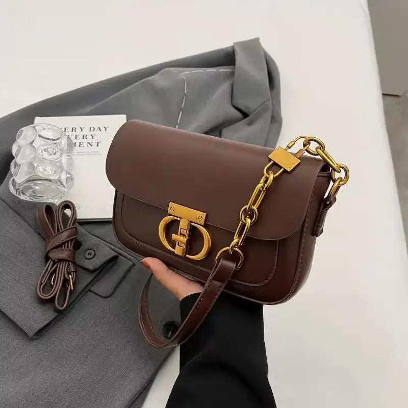 Mektup Kilit Crossbody Çanta