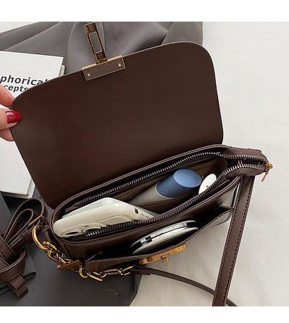 Mektup Kilit Crossbody Çanta