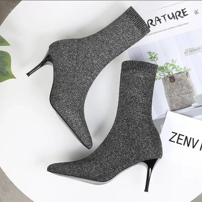 Elegant Topuklu Çizmeler