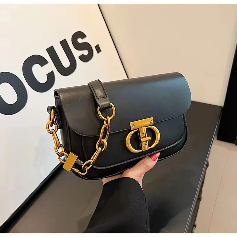 Mektup Kilit Crossbody Çanta